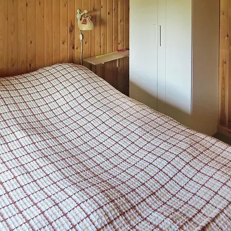 Two-bedroom Holiday In 29